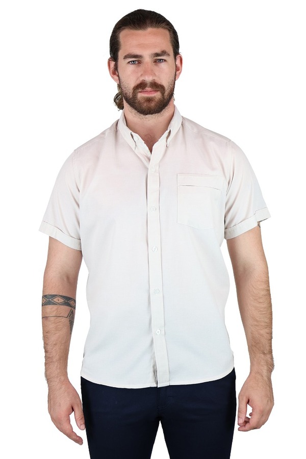 Camisa Manga Corta Color Arena Con Bolsa Semi Oculta Para Caballero