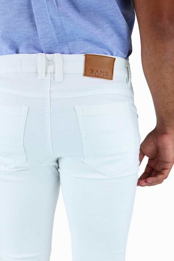 Pantalón De Mezclilla Blanco Slim Fit Stretch Con Bolsas Para Caballero